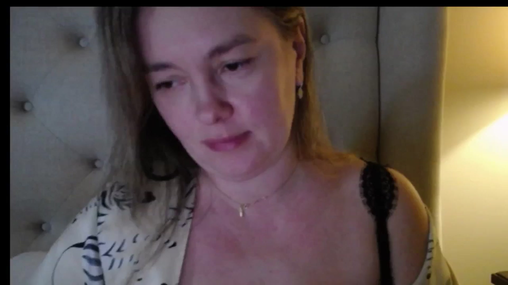Gallery image thumbnail from J0llye's myfreecams stream on, 01/17/2026, 20:44 image 19 of 20