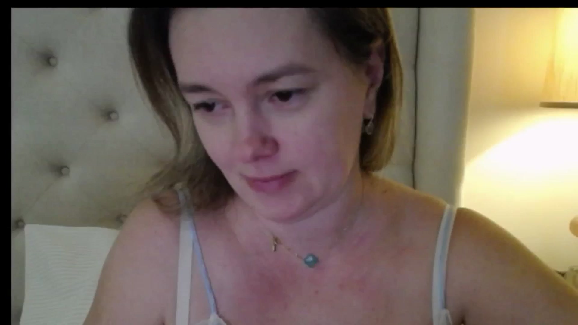 Gallery image thumbnail from J0llye's myfreecams stream on, 01/30/2026, 17:10 image 14 of 20