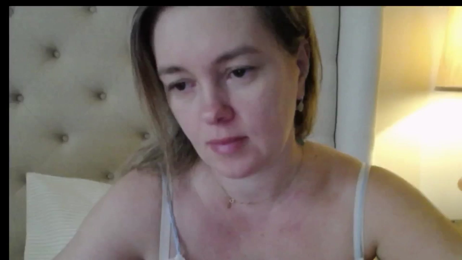 Gallery image thumbnail from J0llye's myfreecams stream on, 01/30/2026, 17:10 image 8 of 20