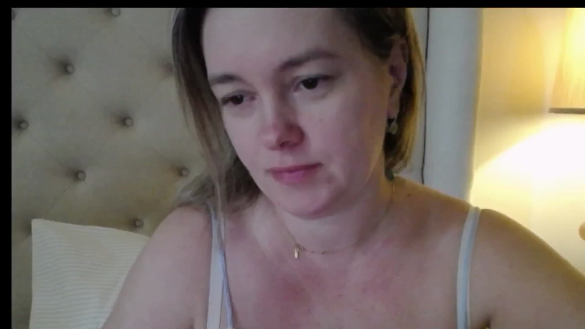 Gallery image thumbnail from J0llye's myfreecams stream on, 01/30/2026, 17:10 image 7 of 20