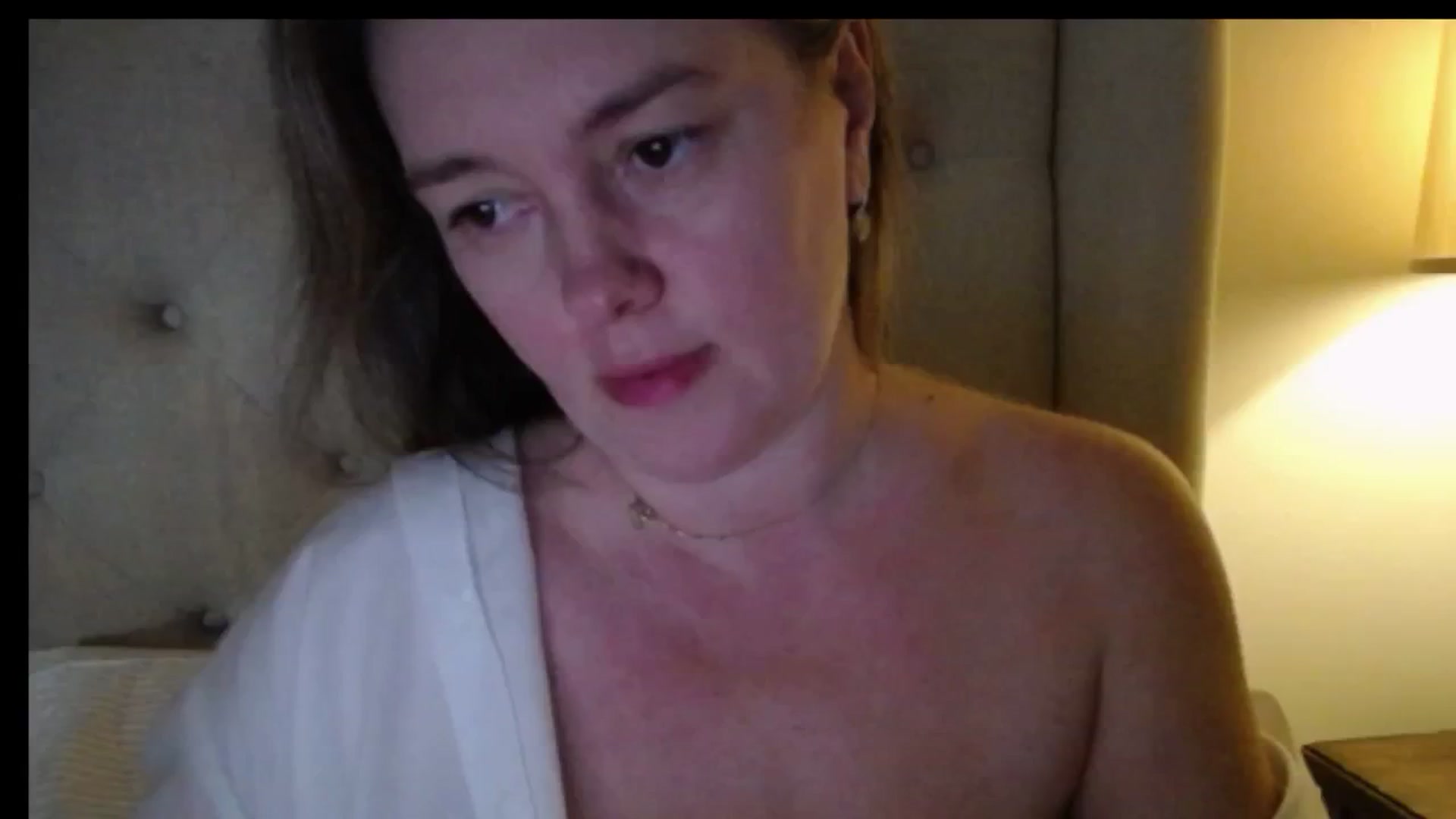 Gallery image thumbnail from J0llye's myfreecams stream on, 01/31/2026, 21:00 image 14 of 20
