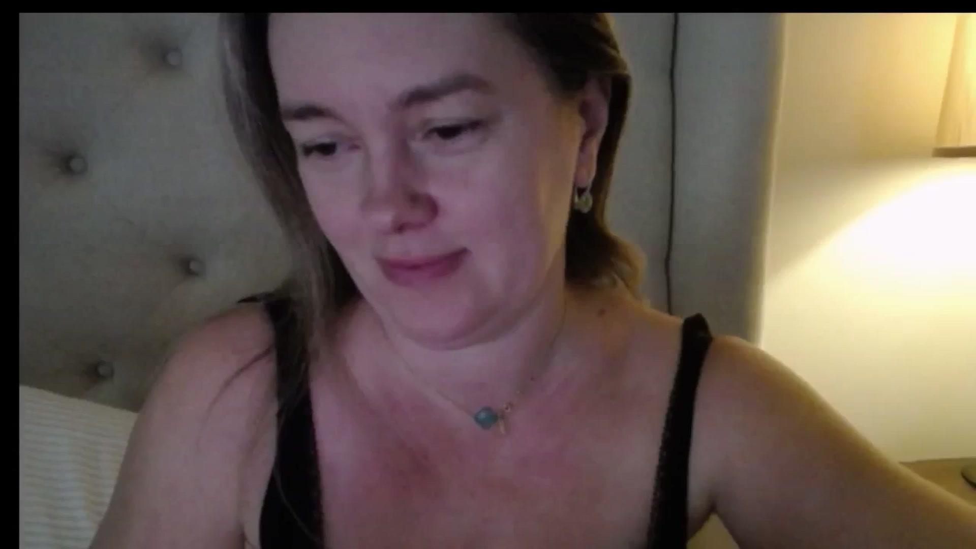Gallery image thumbnail from J0llye's myfreecams stream on, 02/03/2026, 17:03 image 13 of 20