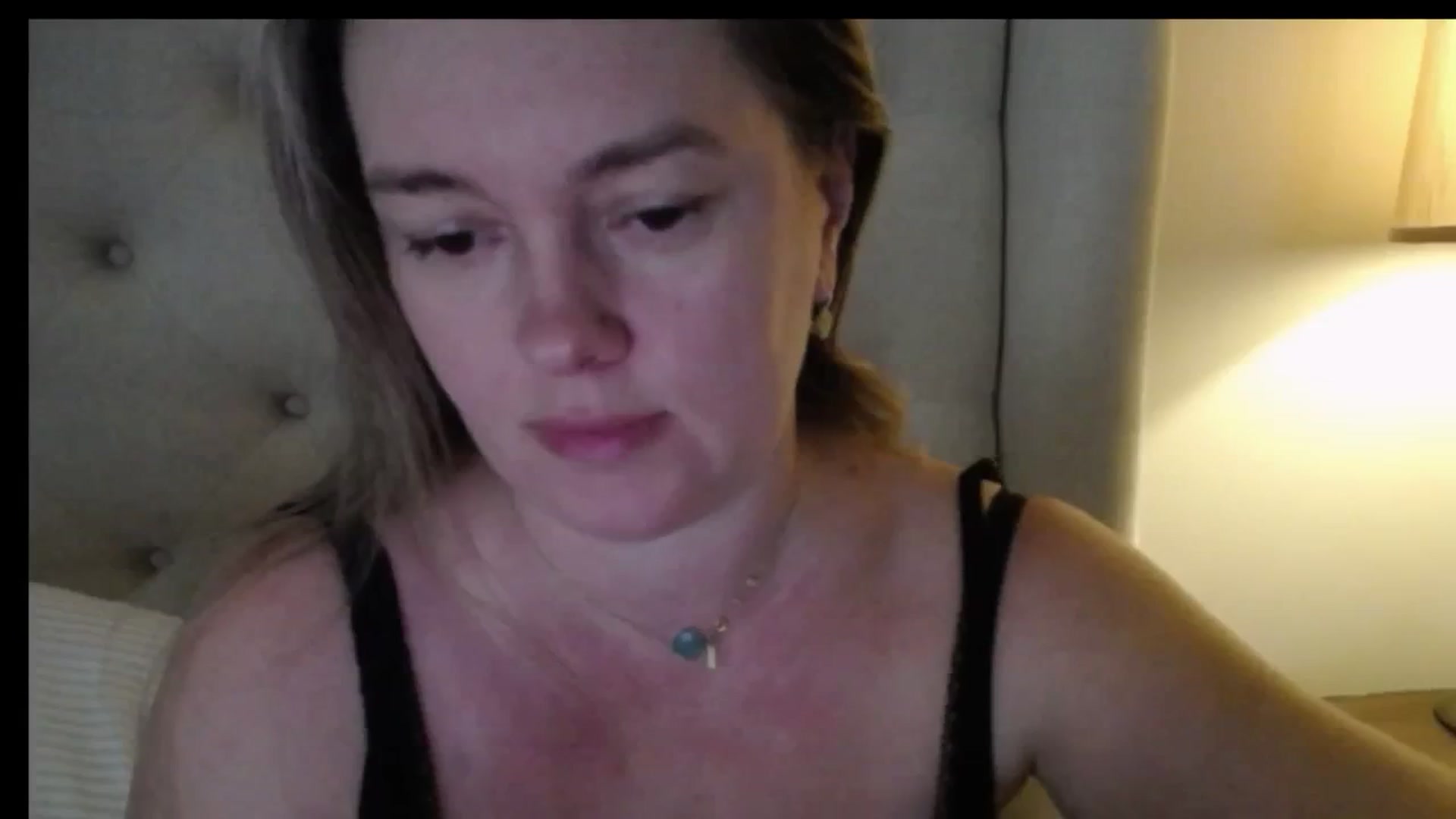 Gallery image thumbnail from J0llye's myfreecams stream on, 02/03/2026, 17:03 image 8 of 20