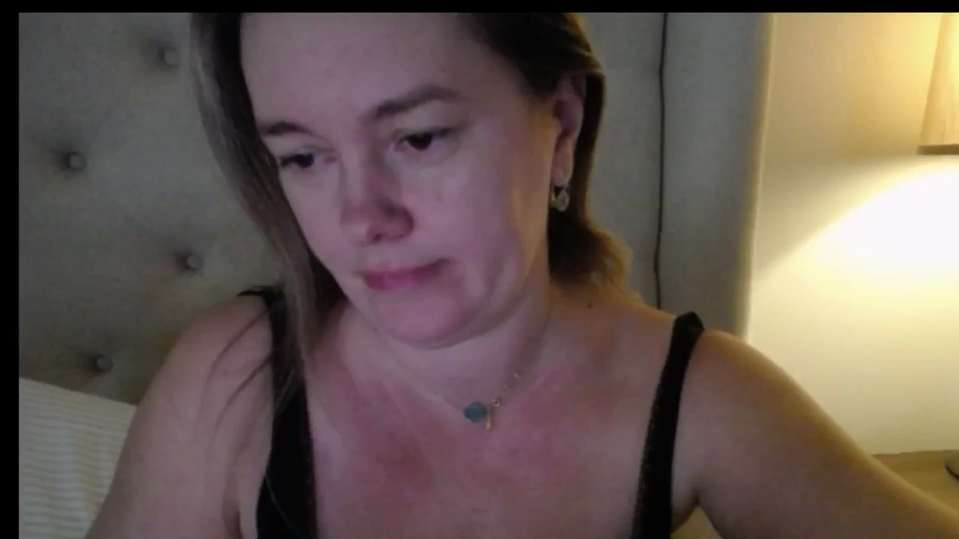 Gallery image thumbnail from J0llye's myfreecams stream on, 02/03/2026, 17:03 image 16 of 20