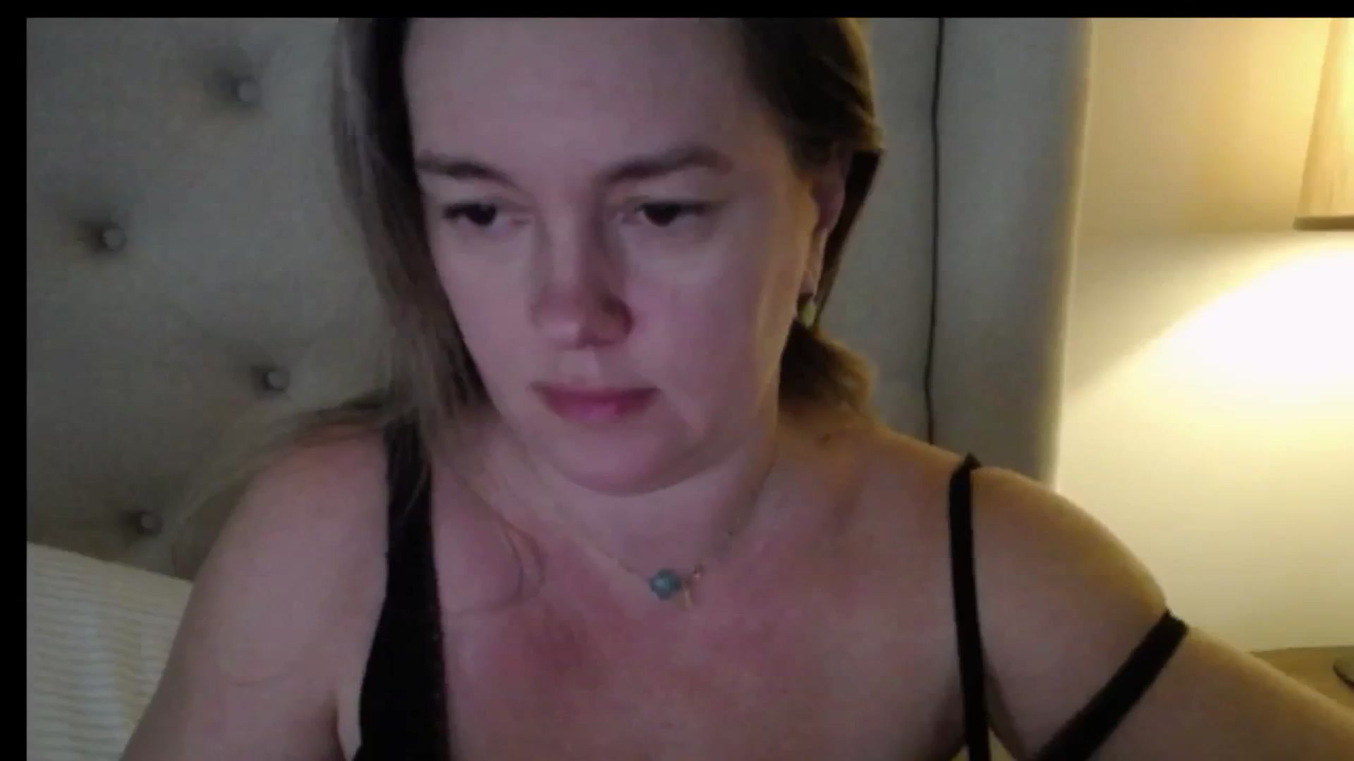 Gallery image thumbnail from J0llye's myfreecams stream on, 02/03/2026, 17:03 image 4 of 20