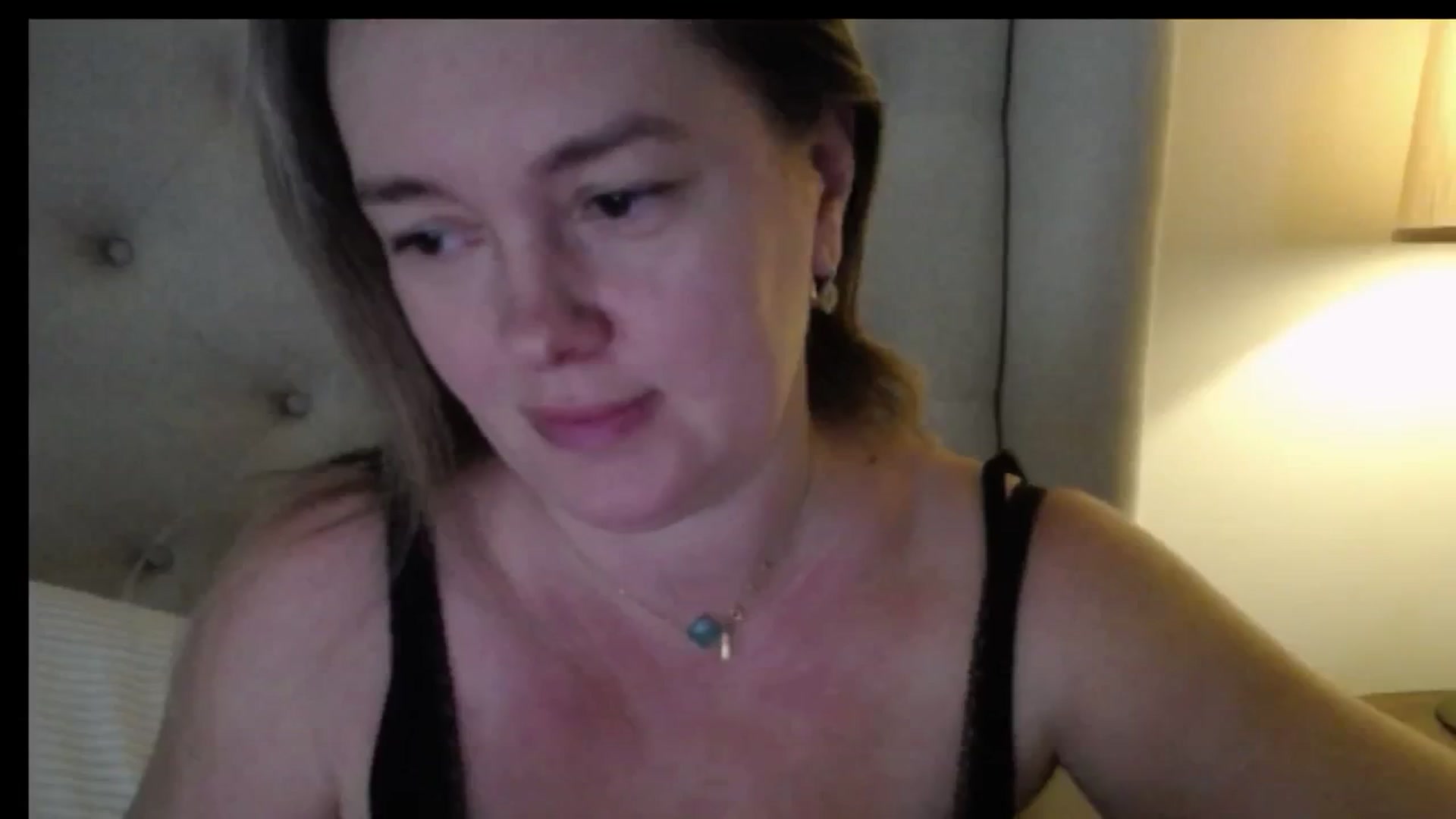 Gallery image thumbnail from J0llye's myfreecams stream on, 02/03/2026, 17:03 image 9 of 20