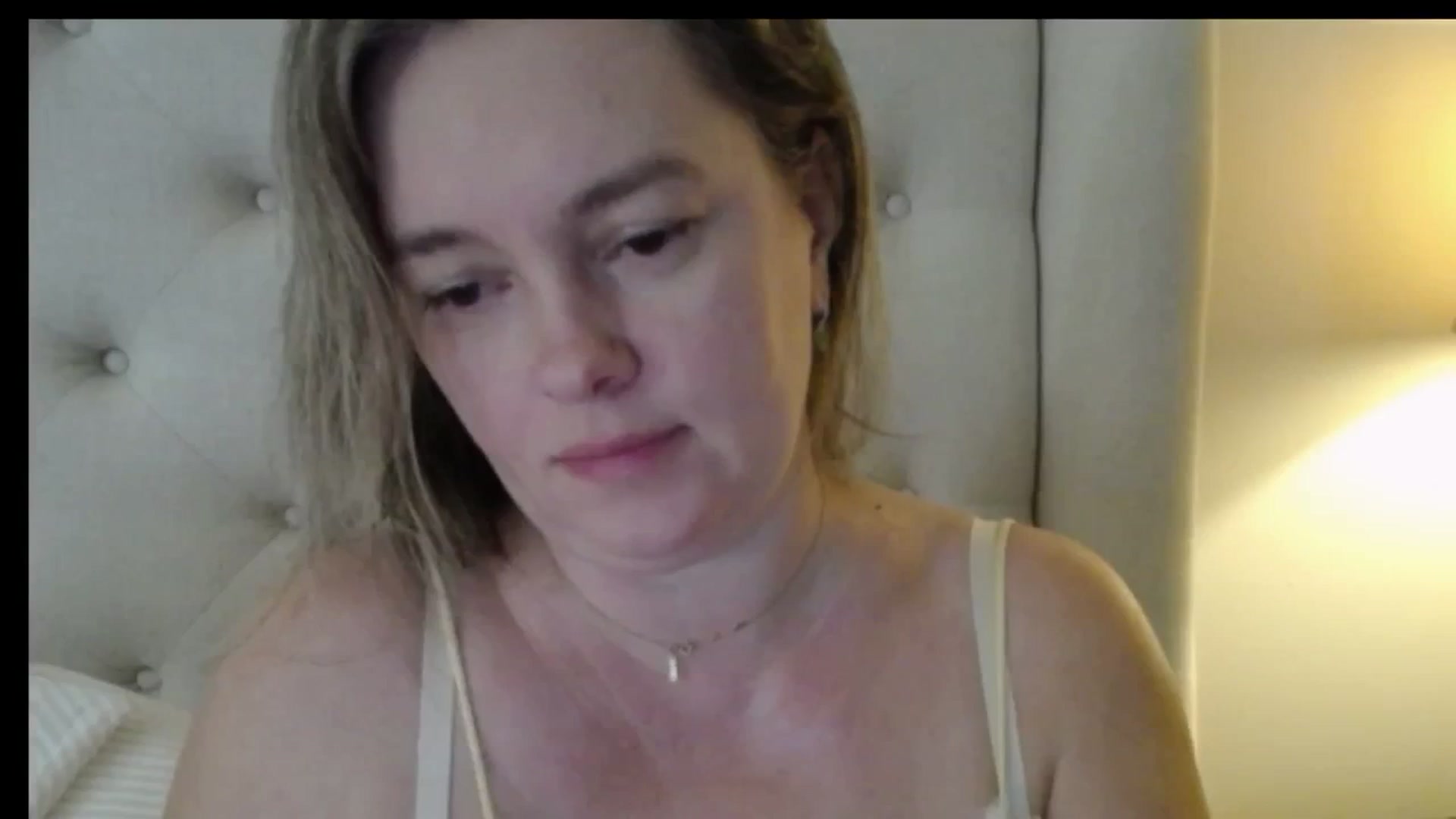 Gallery image thumbnail from J0llye's myfreecams stream on, 02/04/2026, 17:05 image 4 of 20