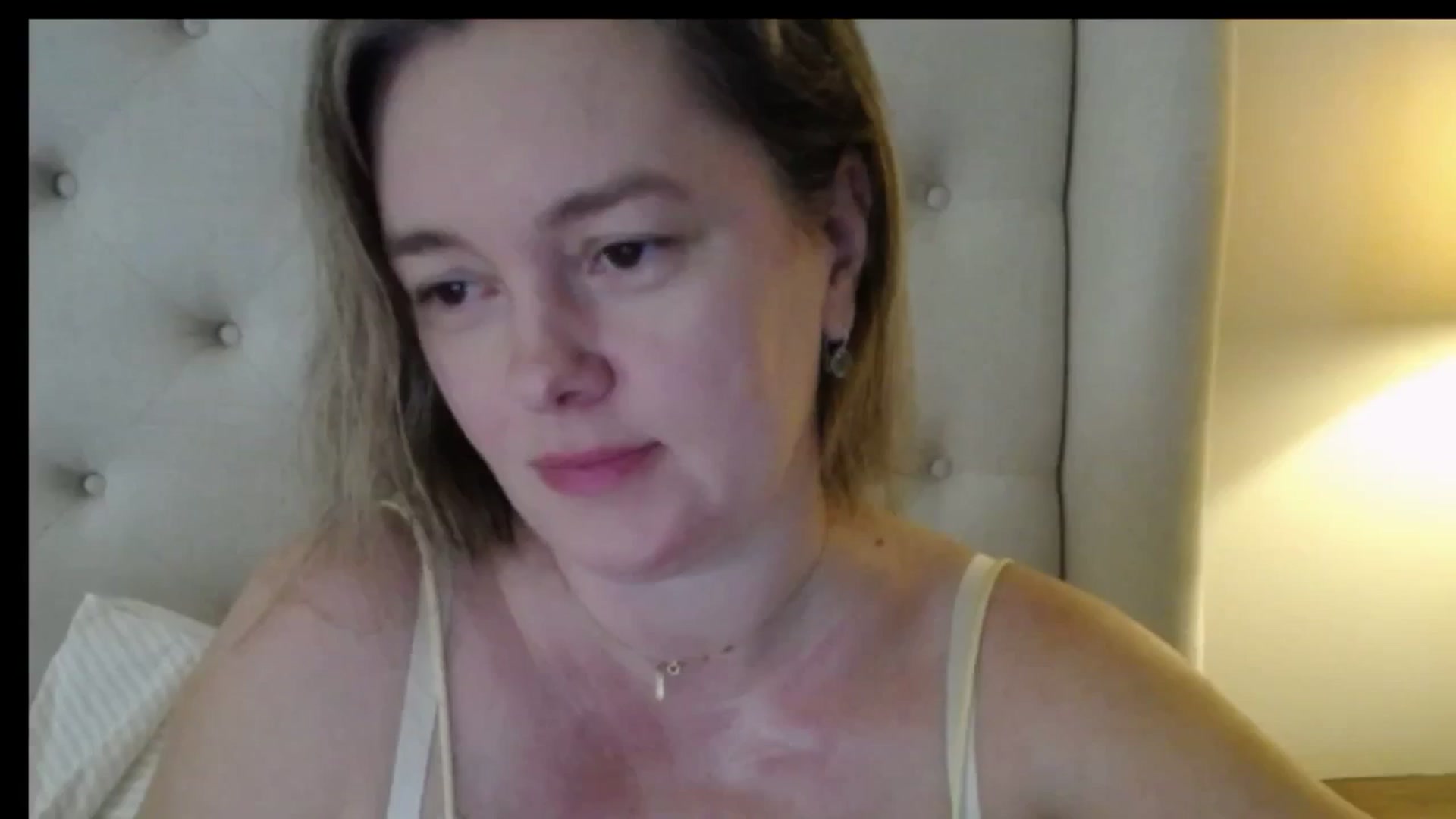 Gallery image thumbnail from J0llye's myfreecams stream on, 02/04/2026, 17:05 image 3 of 20