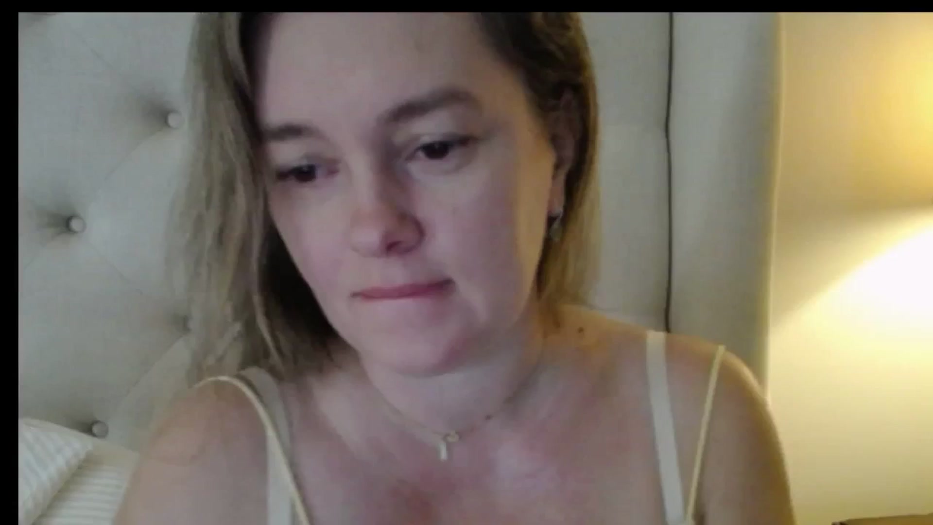 Gallery image thumbnail from J0llye's myfreecams stream on, 02/04/2026, 17:05 image 7 of 20