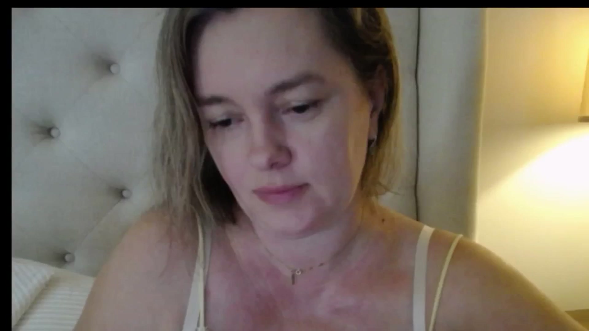 Gallery image thumbnail from J0llye's myfreecams stream on, 02/04/2026, 17:05 image 14 of 20