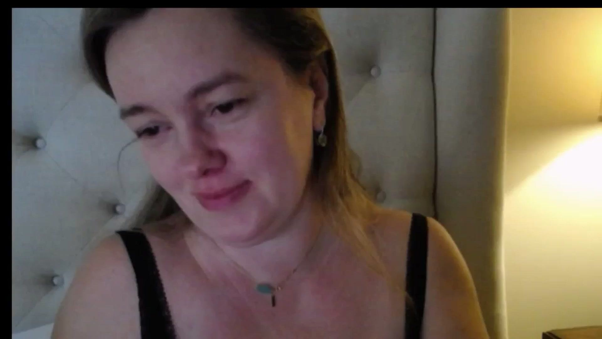 Gallery image thumbnail from J0llye's myfreecams stream on, 02/08/2026, 20:39 image 19 of 20