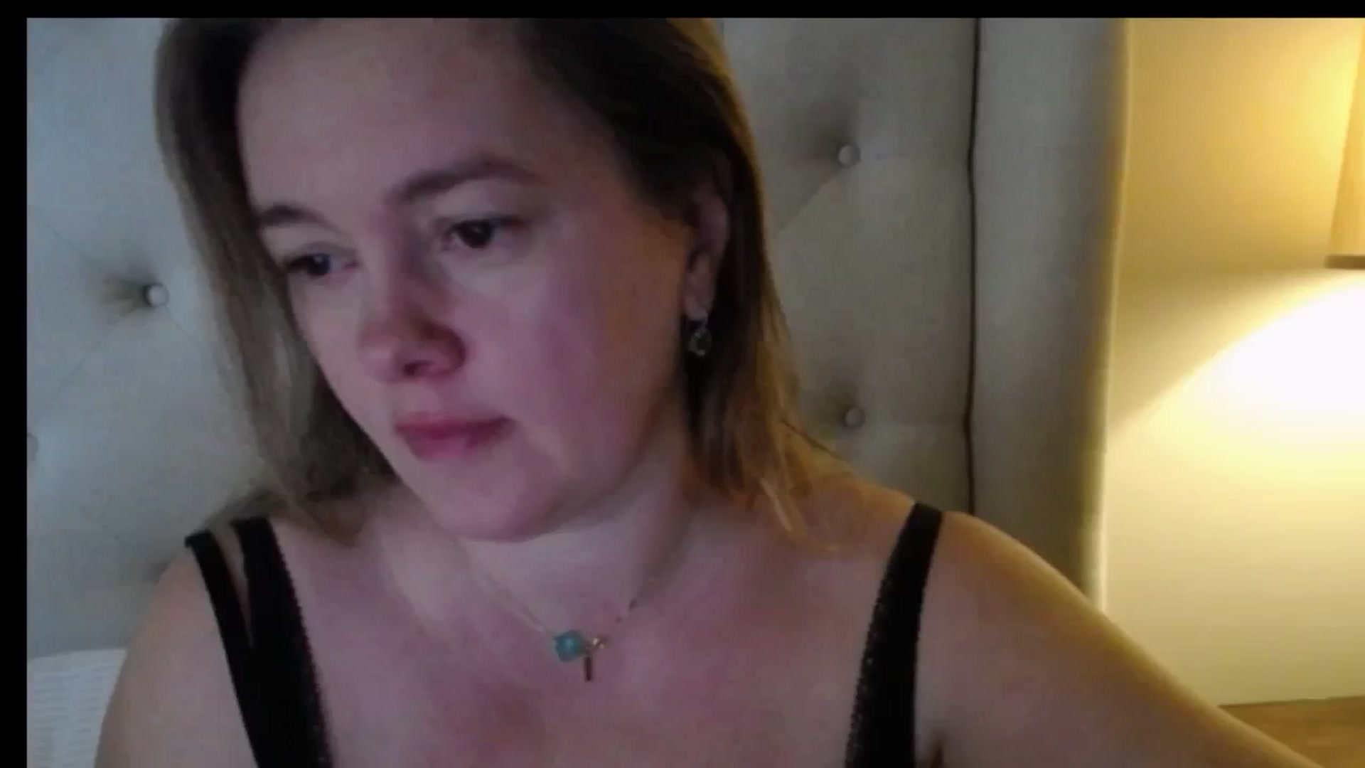 Gallery image thumbnail from J0llye's myfreecams stream on, 02/08/2026, 20:39 image 3 of 20