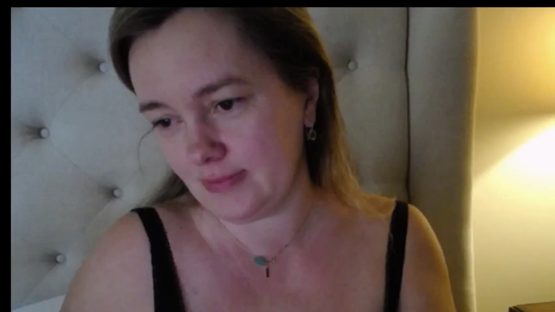Gallery image thumbnail from J0llye's myfreecams stream on, 02/08/2026, 20:39 image 18 of 20