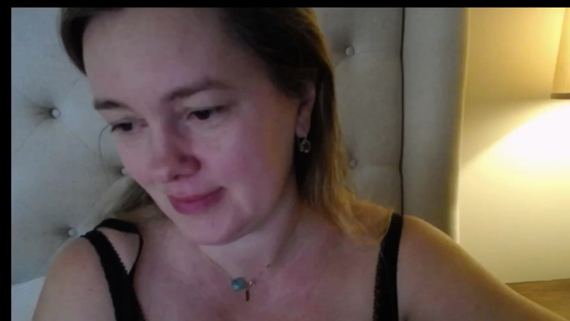 Gallery image thumbnail from J0llye's myfreecams stream on, 02/08/2026, 20:39 image 15 of 20