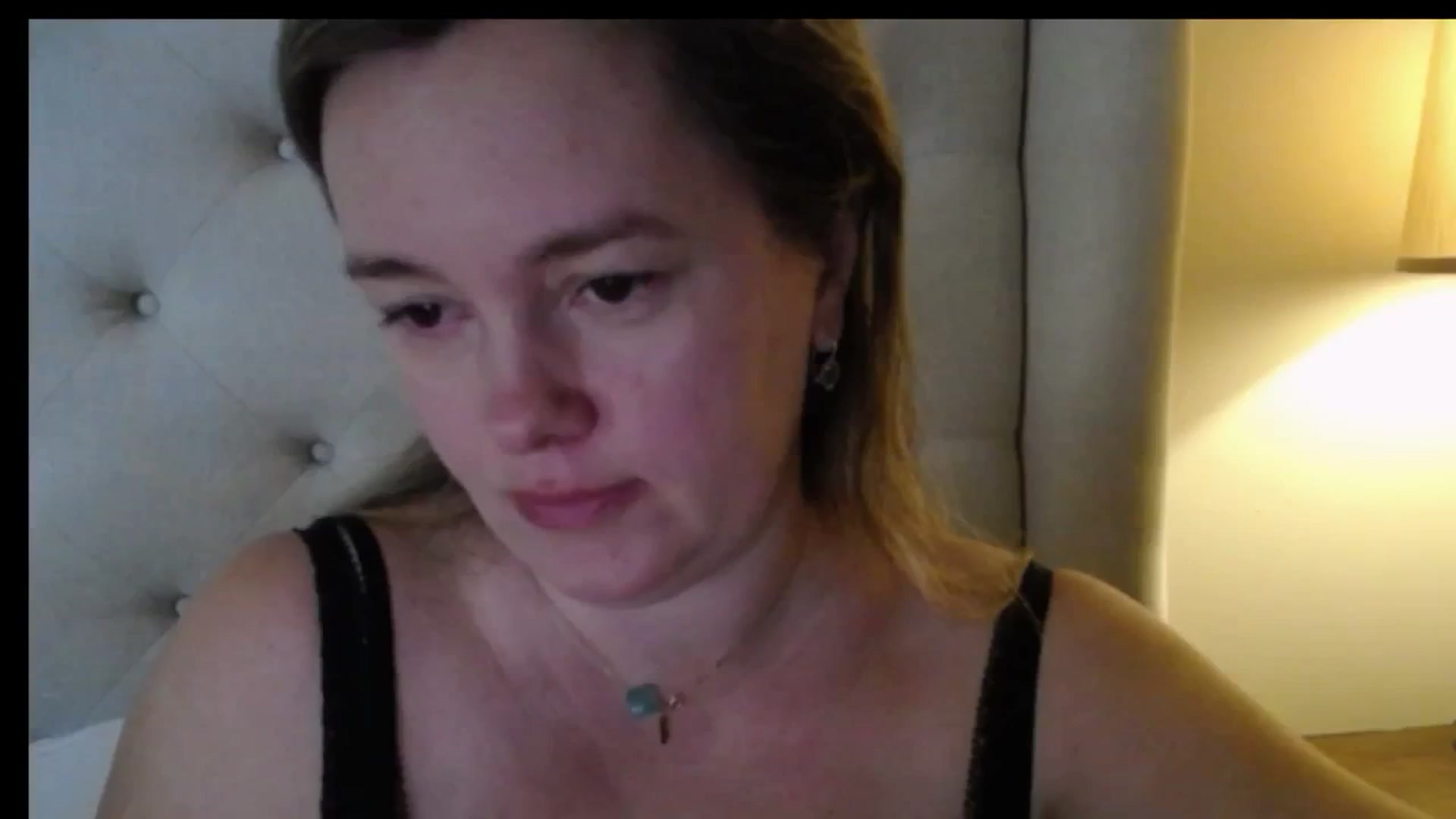 Gallery image thumbnail from J0llye's myfreecams stream on, 02/08/2026, 20:39 image 7 of 20