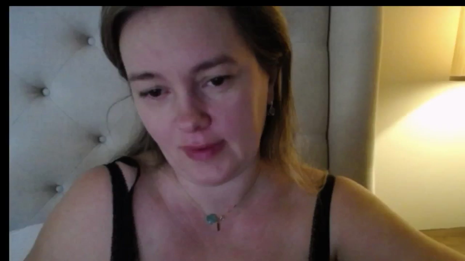 Gallery image thumbnail from J0llye's myfreecams stream on, 02/08/2026, 20:39 image 16 of 20