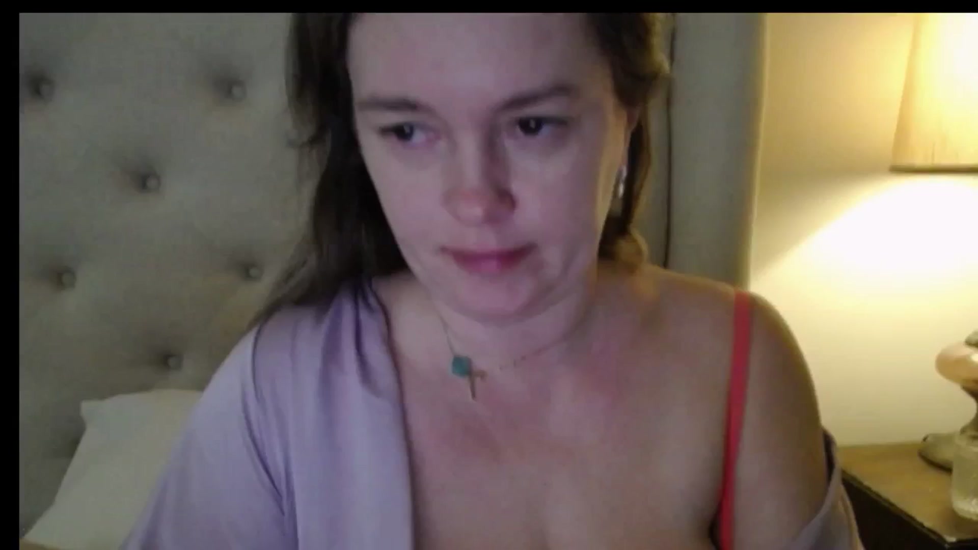 Gallery image thumbnail from J0llye's myfreecams stream on, 02/09/2026, 17:18 image 7 of 20