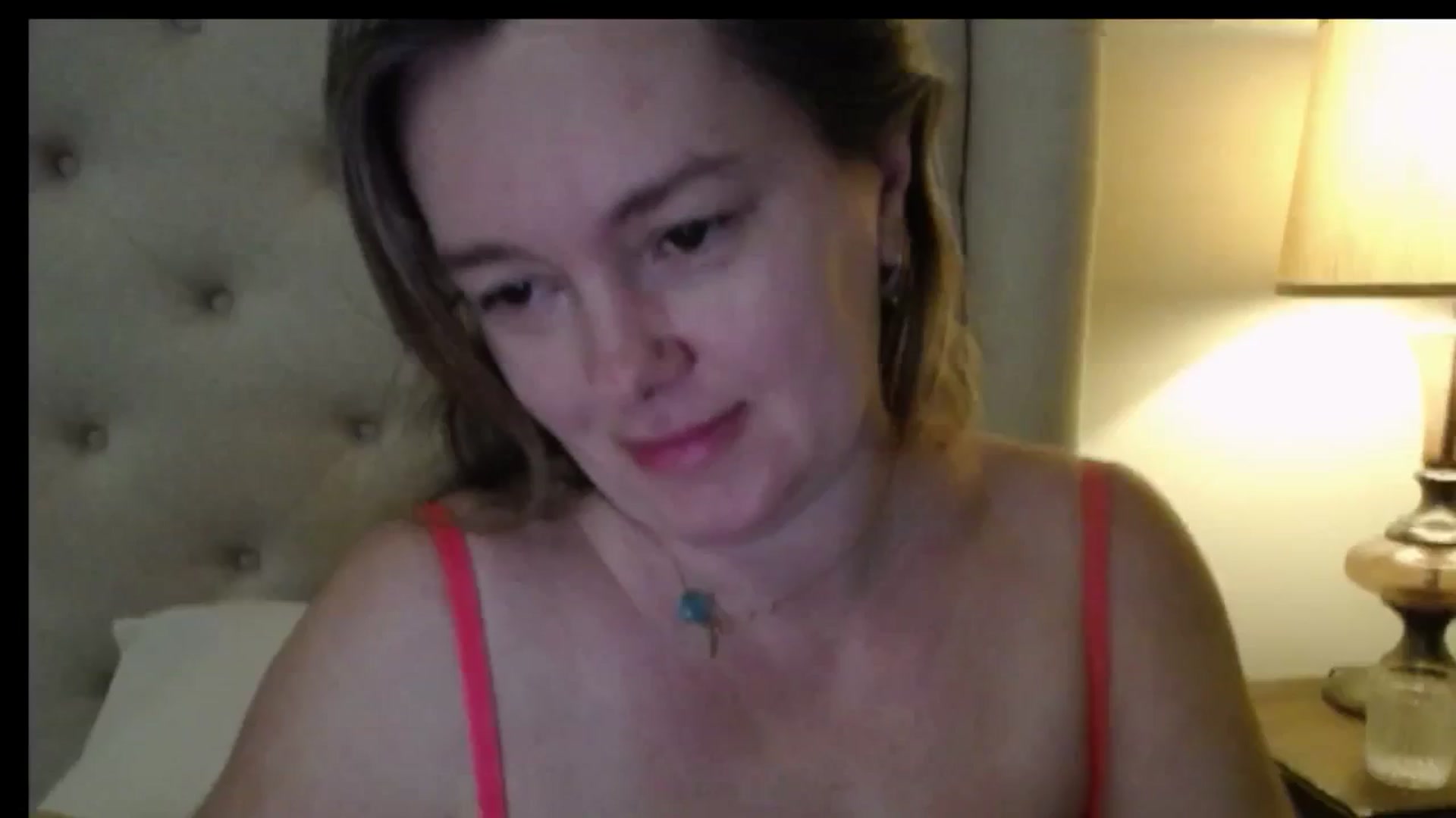 Gallery image thumbnail from J0llye's myfreecams stream on, 02/09/2026, 17:18 image 5 of 20