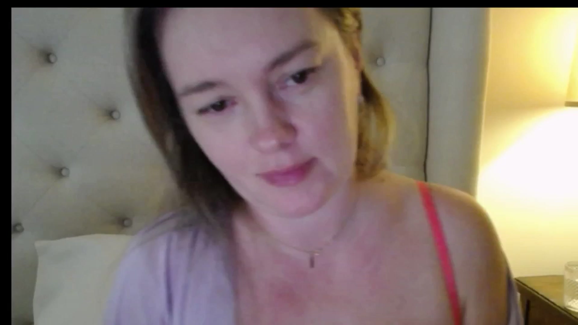 Gallery image thumbnail from J0llye's myfreecams stream on, 02/09/2026, 20:38 image 6 of 20