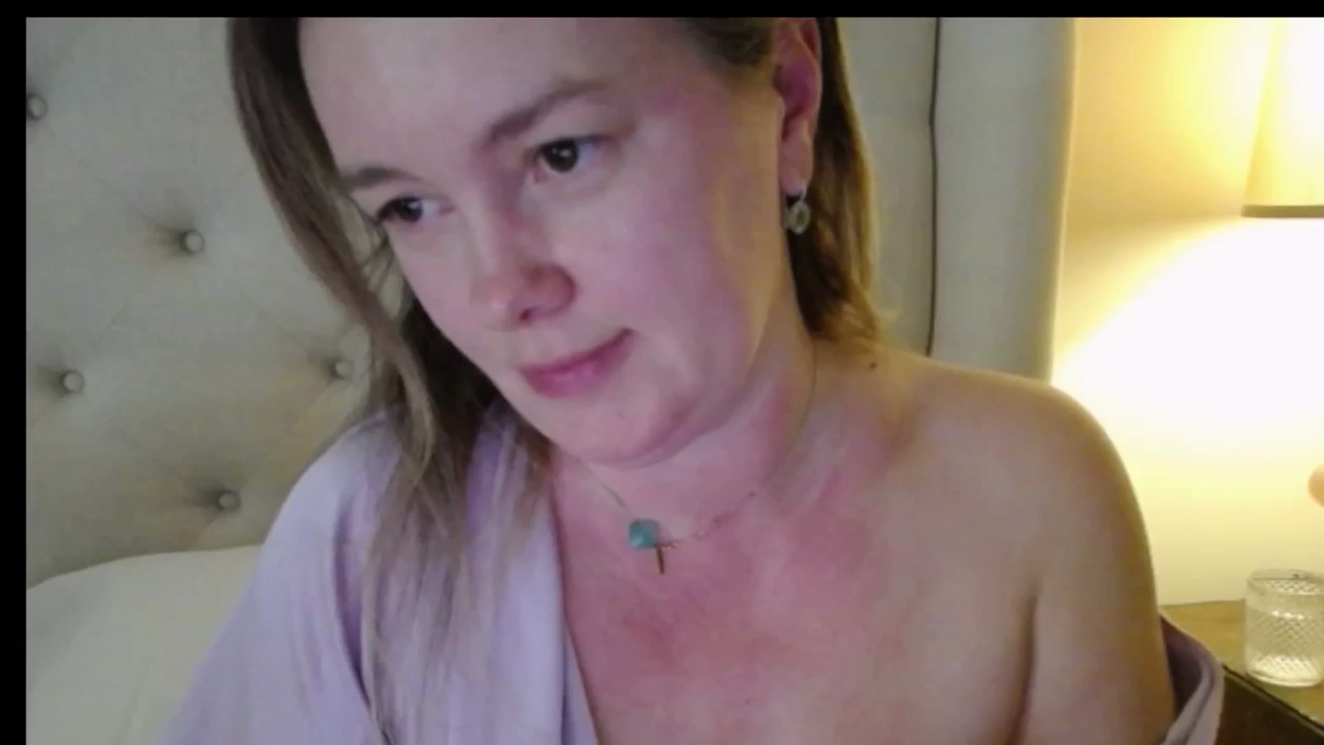 Gallery image thumbnail from J0llye's myfreecams stream on, 02/09/2026, 20:38 image 15 of 20