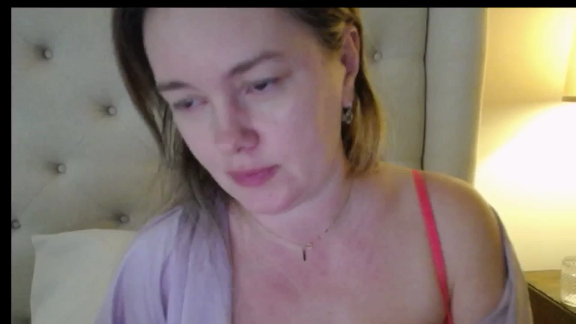 Gallery image thumbnail from J0llye's myfreecams stream on, 02/09/2026, 20:38 image 4 of 20