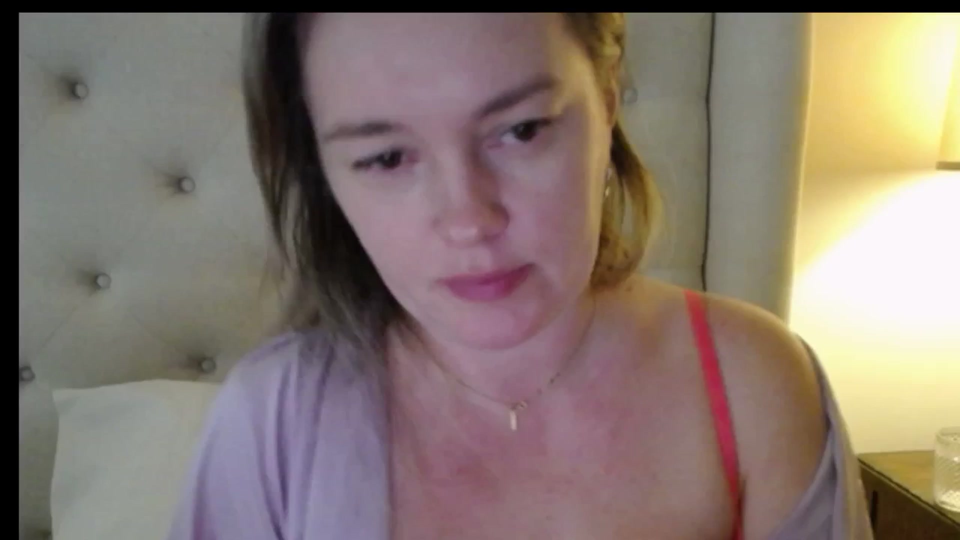 Gallery image thumbnail from J0llye's myfreecams stream on, 02/09/2026, 20:38 image 3 of 20