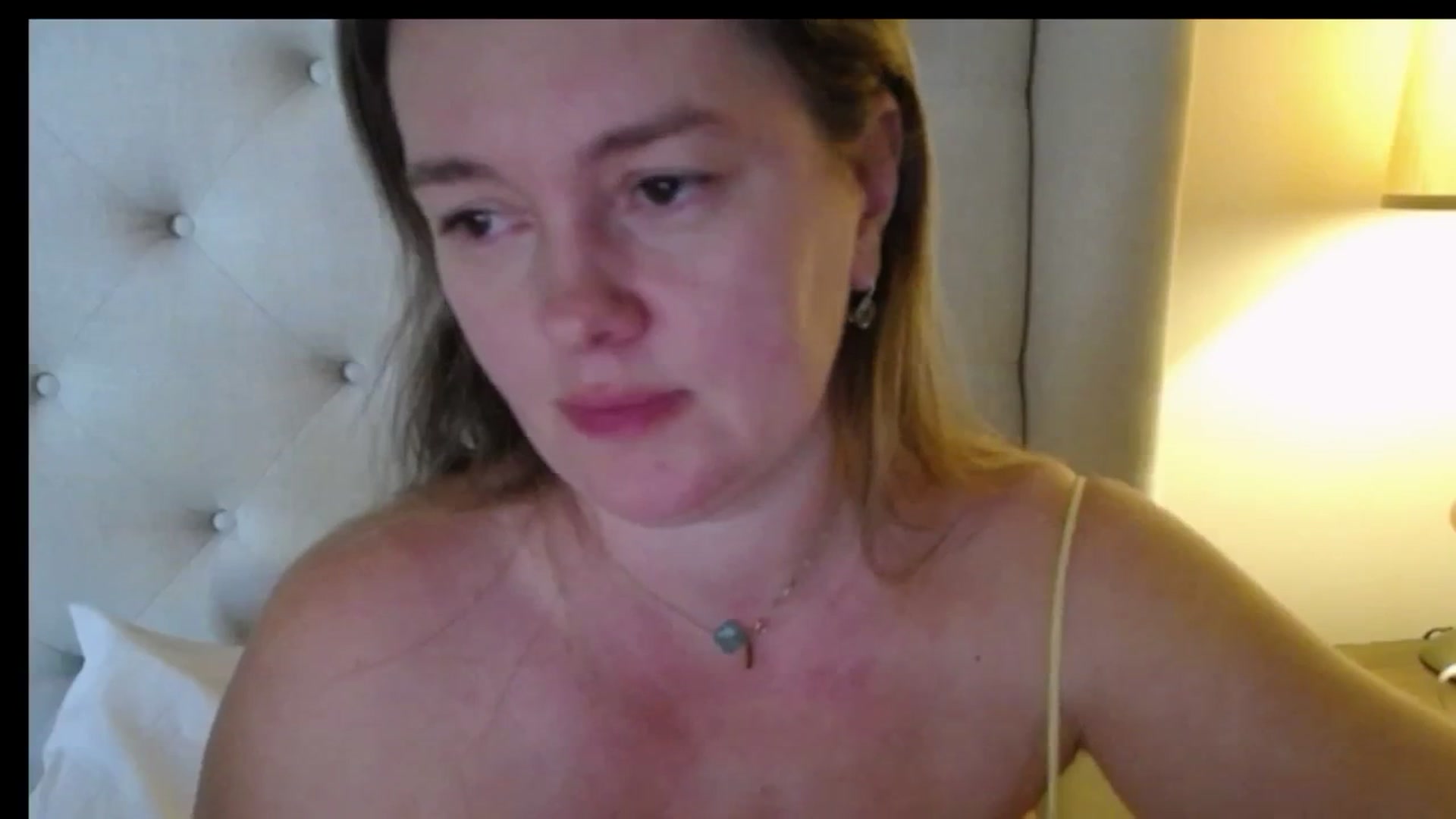 Gallery image thumbnail from J0llye's myfreecams stream on, 02/10/2026, 20:38 image 15 of 20