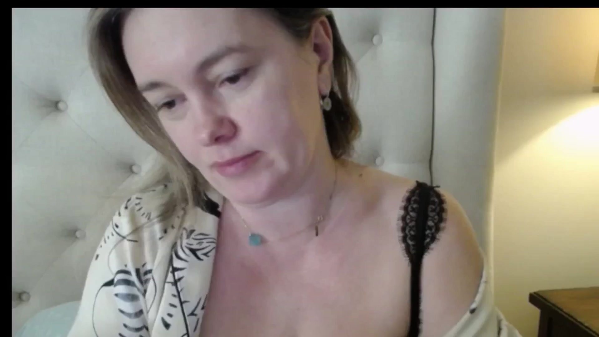 Gallery image thumbnail from J0llye's myfreecams stream on, 02/12/2026, 16:40 image 6 of 20