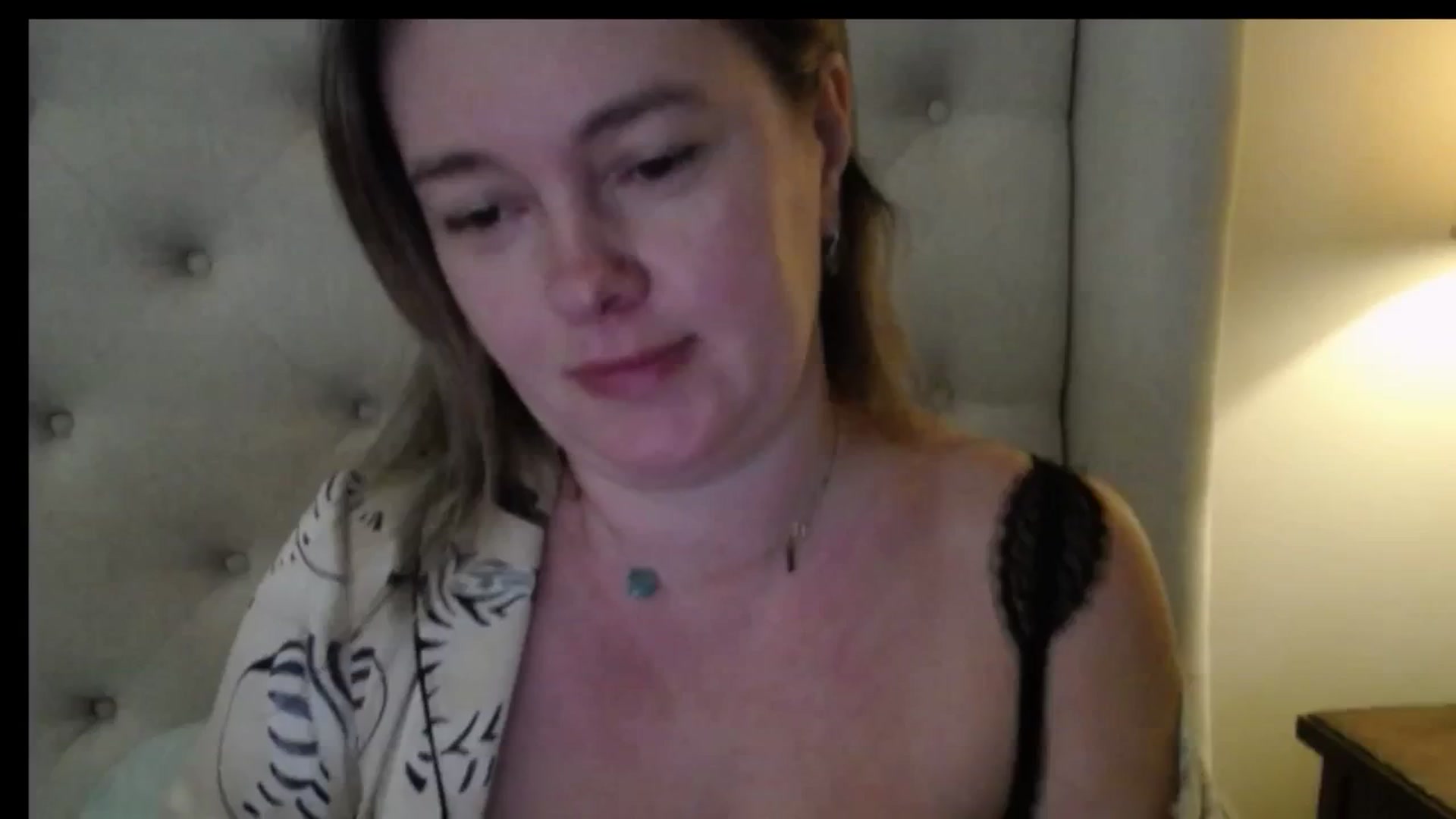 Gallery image thumbnail from J0llye's myfreecams stream on, 02/12/2026, 16:40 image 13 of 20