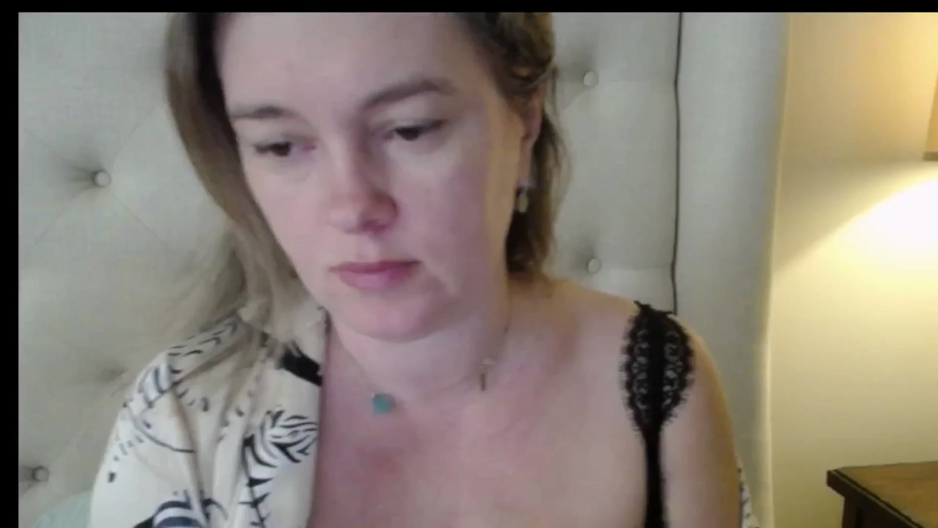 Gallery image thumbnail from J0llye's myfreecams stream on, 02/12/2026, 16:40 image 4 of 20