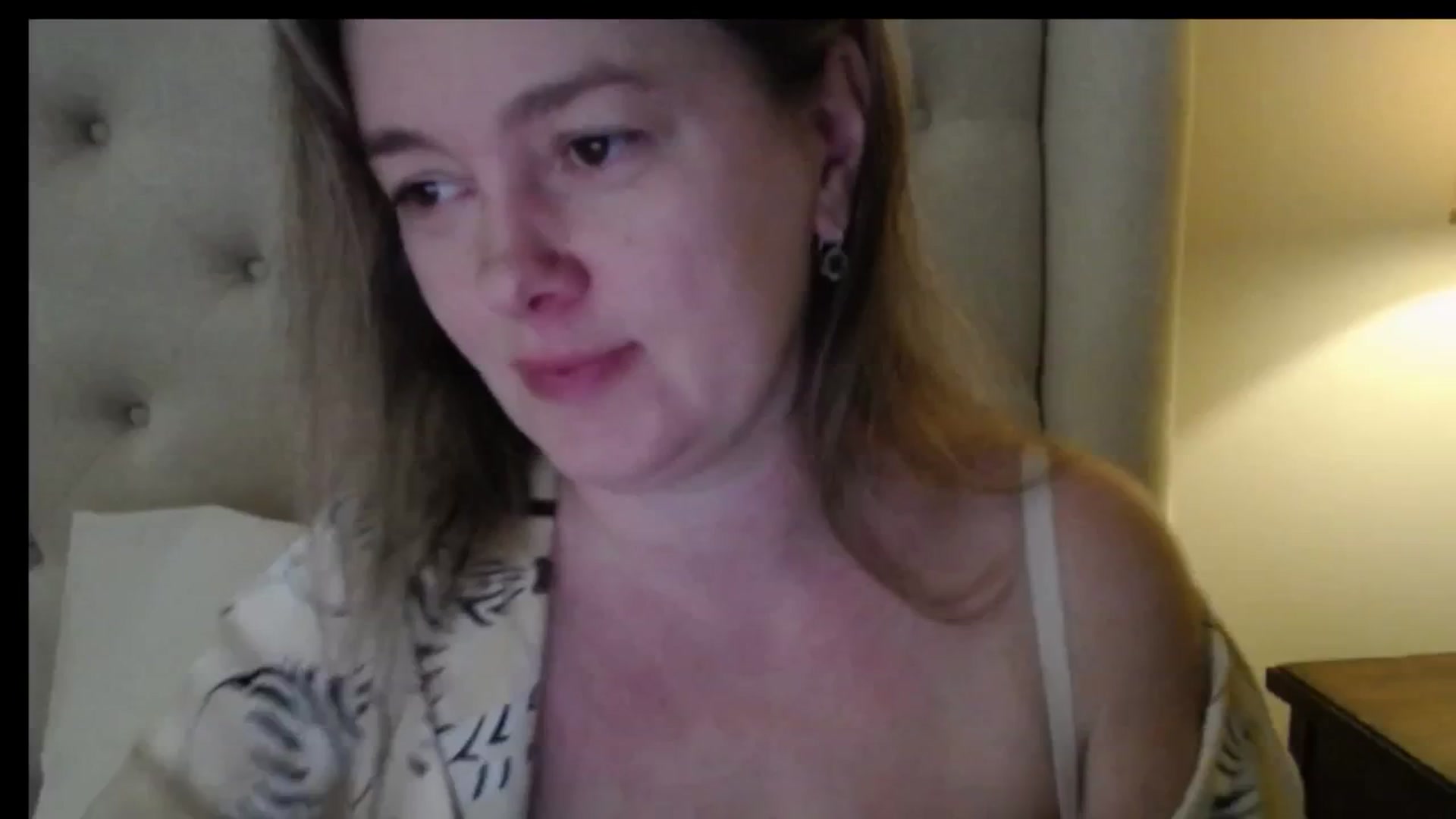 Gallery image thumbnail from J0llye's myfreecams stream on, 02/23/2026, 16:54 image 8 of 20