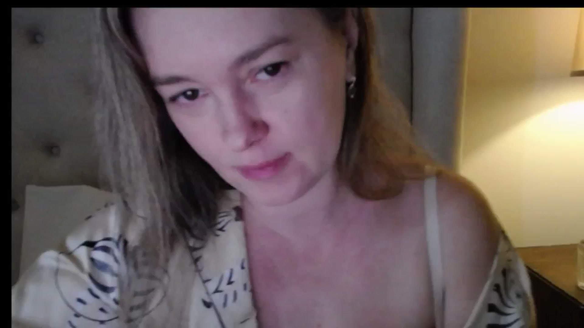 Gallery image thumbnail from J0llye's myfreecams stream on, 02/23/2026, 16:54 image 4 of 20