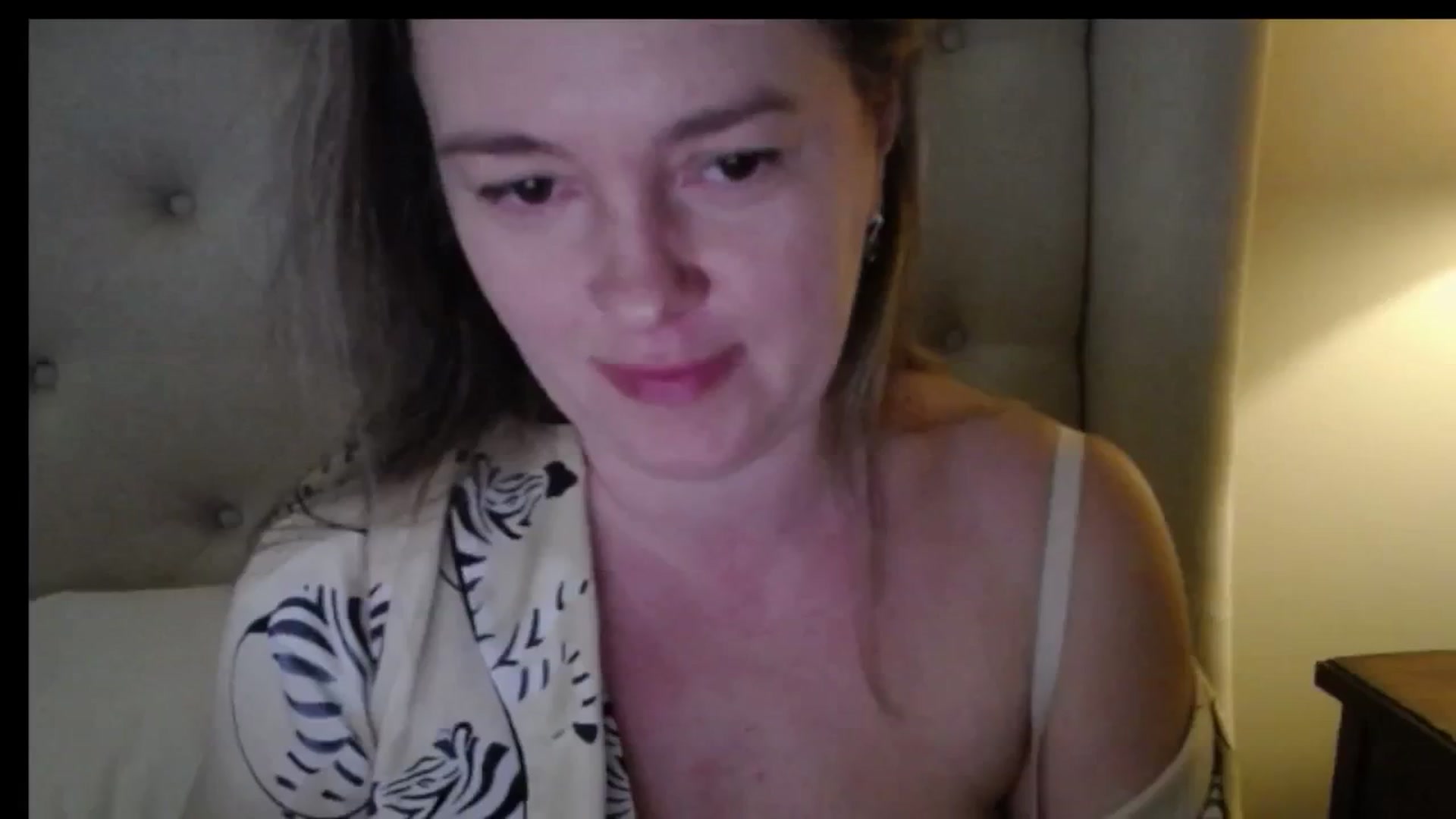 Gallery image thumbnail from J0llye's myfreecams stream on, 02/23/2026, 17:01 image 17 of 20