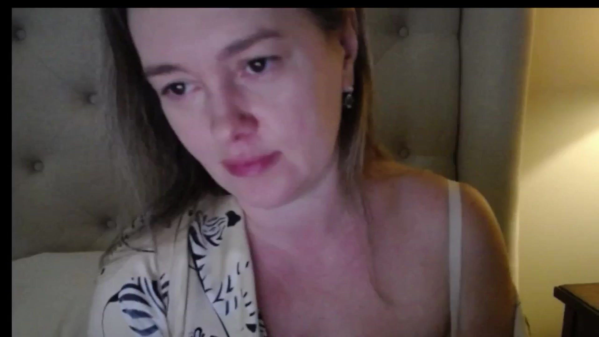Gallery image thumbnail from J0llye's myfreecams stream on, 02/23/2026, 17:01 image 16 of 20
