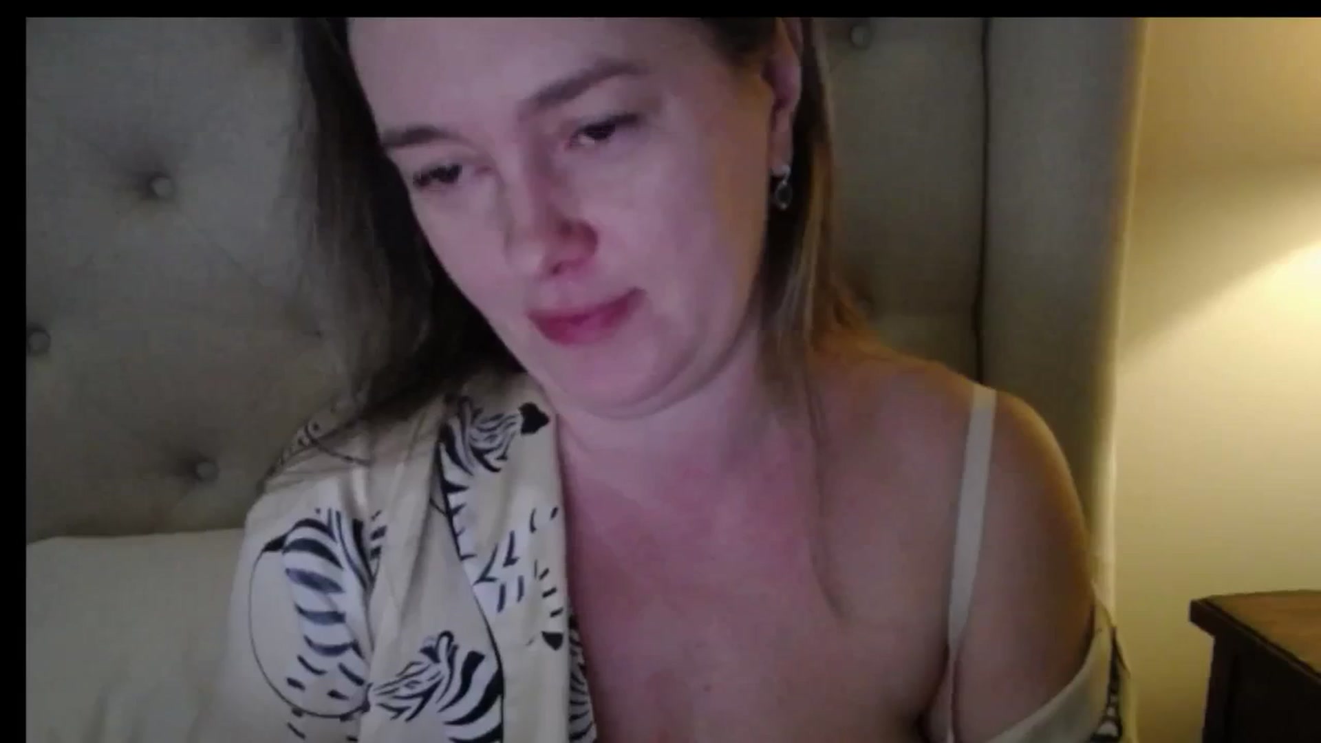 Gallery image thumbnail from J0llye's myfreecams stream on, 02/23/2026, 17:01 image 18 of 20