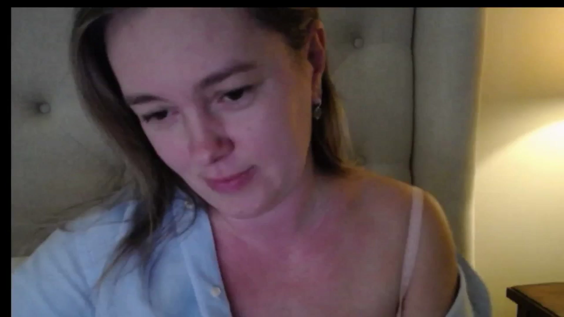 Gallery image thumbnail from J0llye's myfreecams stream on, 02/26/2026, 17:36 image 4 of 20