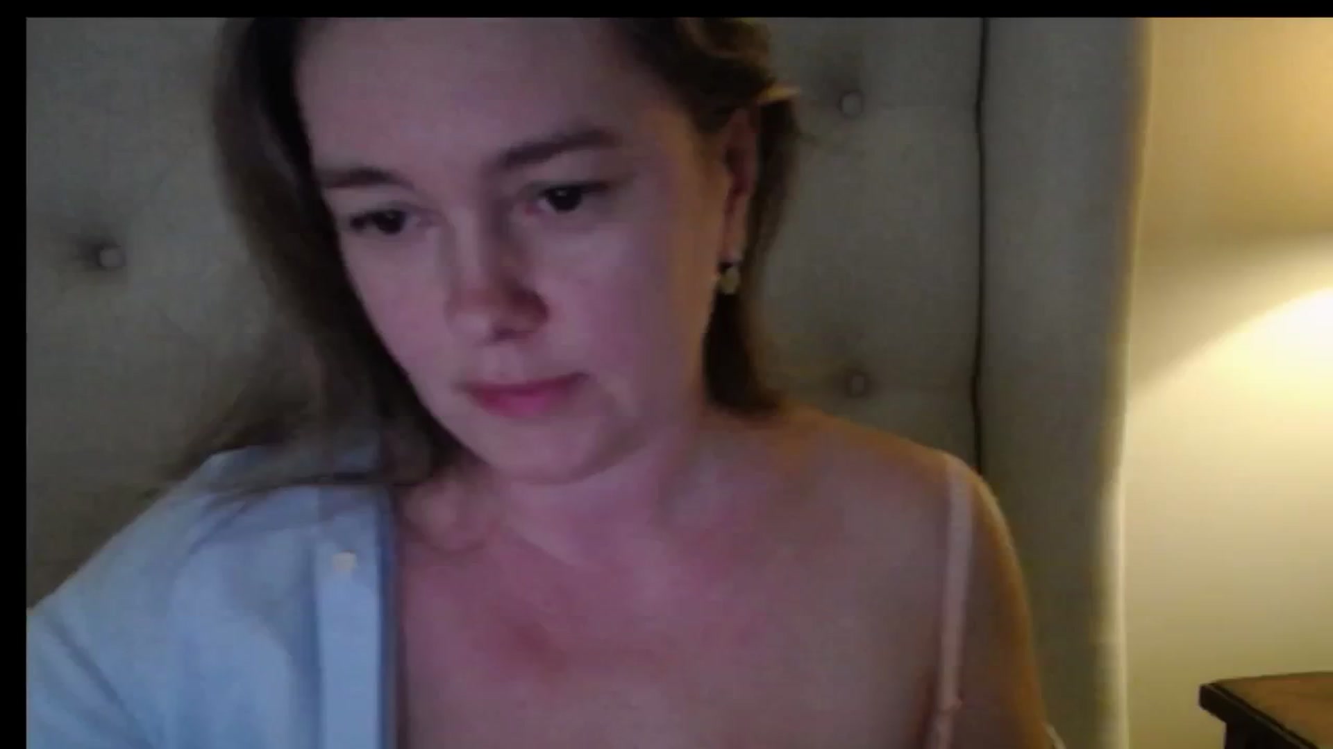 Gallery image thumbnail from J0llye's myfreecams stream on, 02/26/2026, 17:36 image 11 of 20