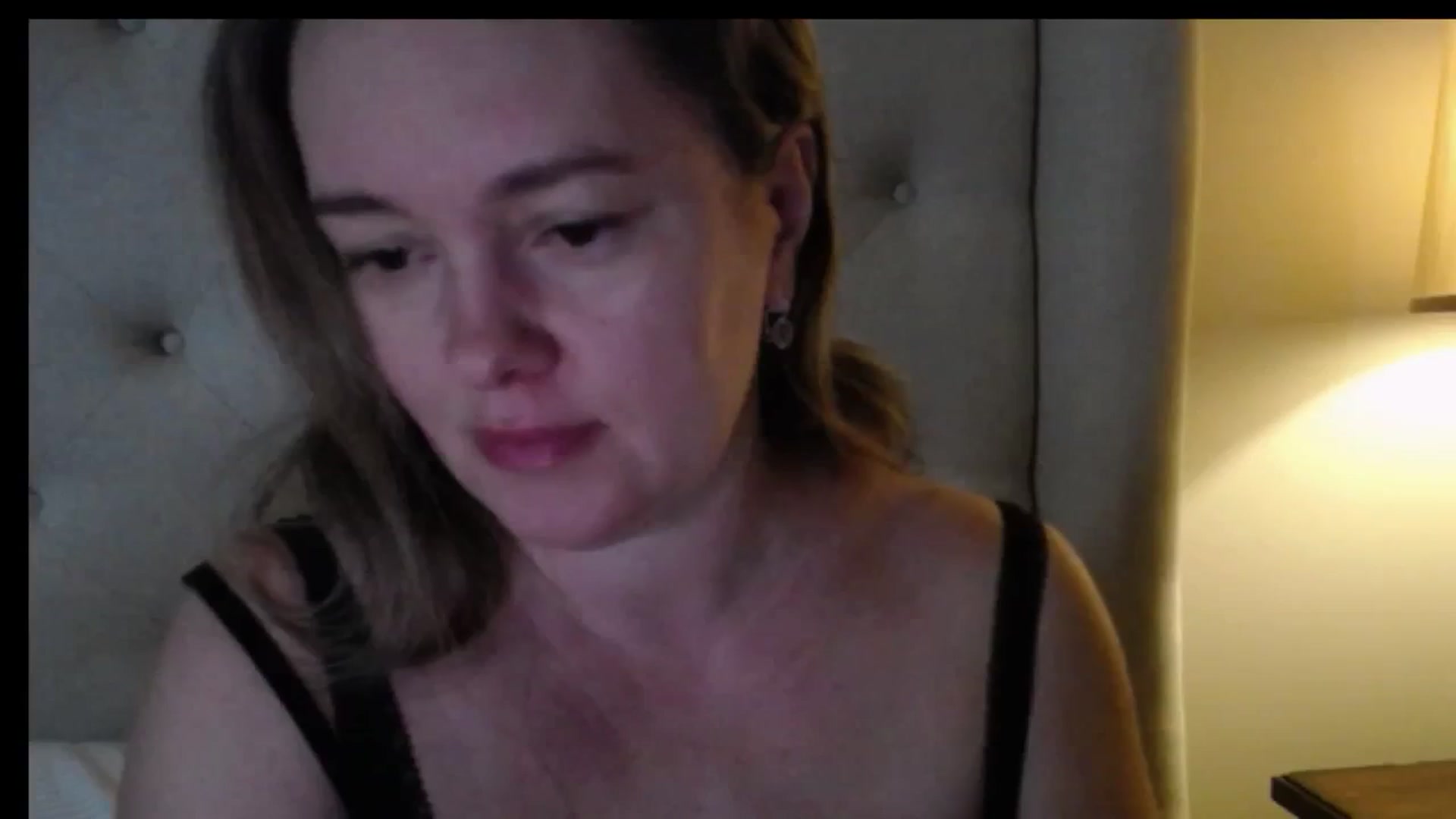 Gallery image thumbnail from J0llye's myfreecams stream on, 03/03/2026, 16:25 image 1 of 20