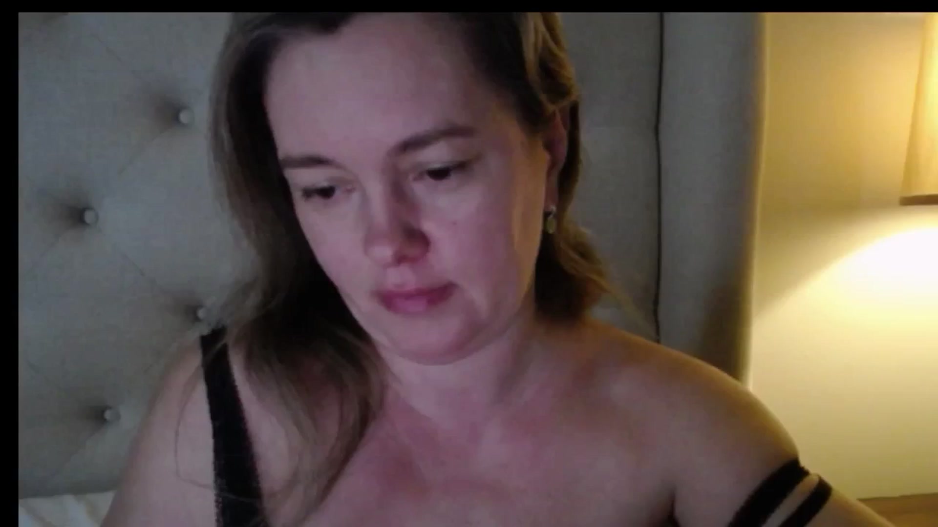 Gallery image thumbnail from J0llye's myfreecams stream on, 03/03/2026, 16:25 image 11 of 20
