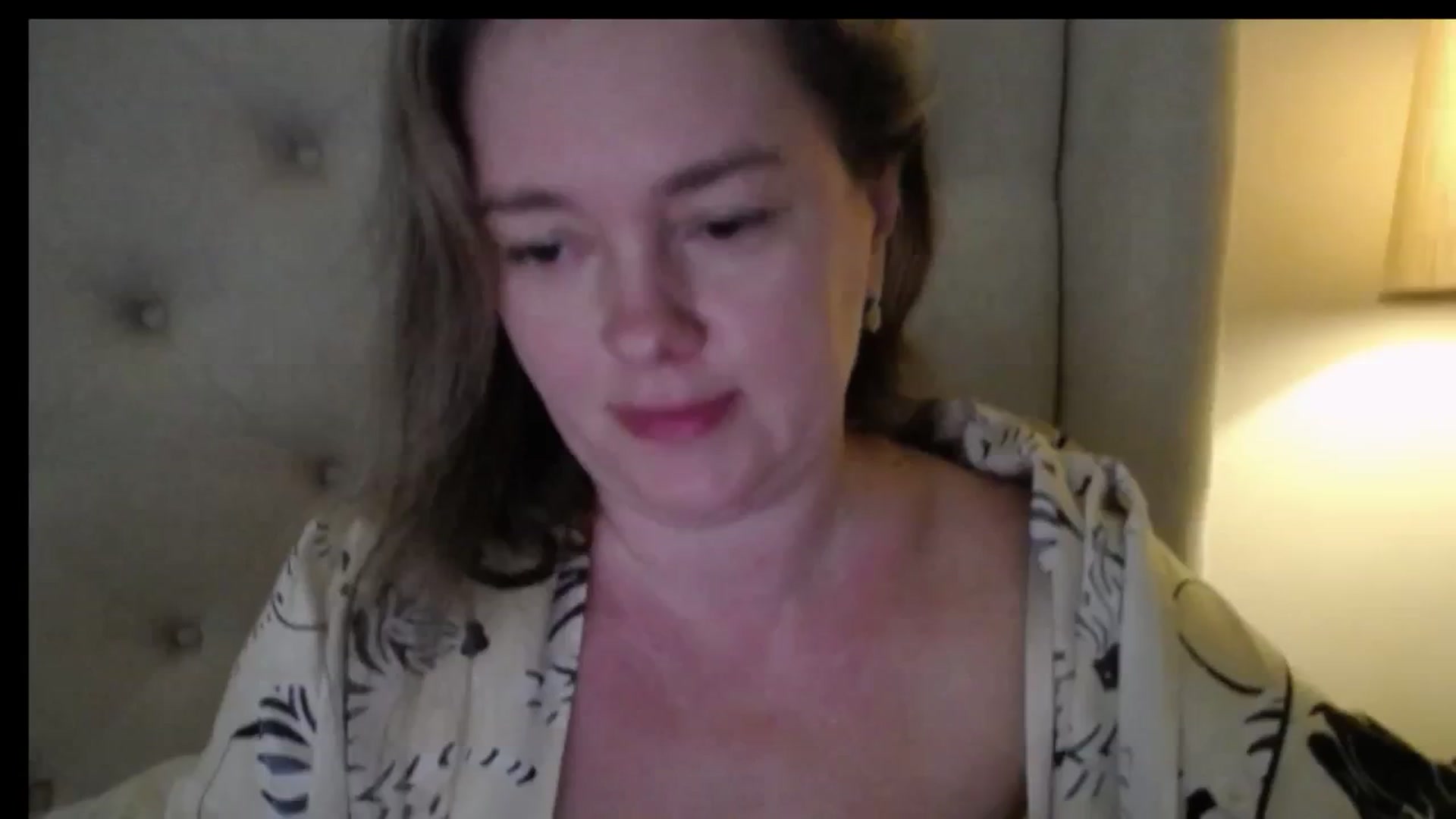 Gallery image thumbnail from J0llye's myfreecams stream on, 03/06/2026, 17:05 image 14 of 20