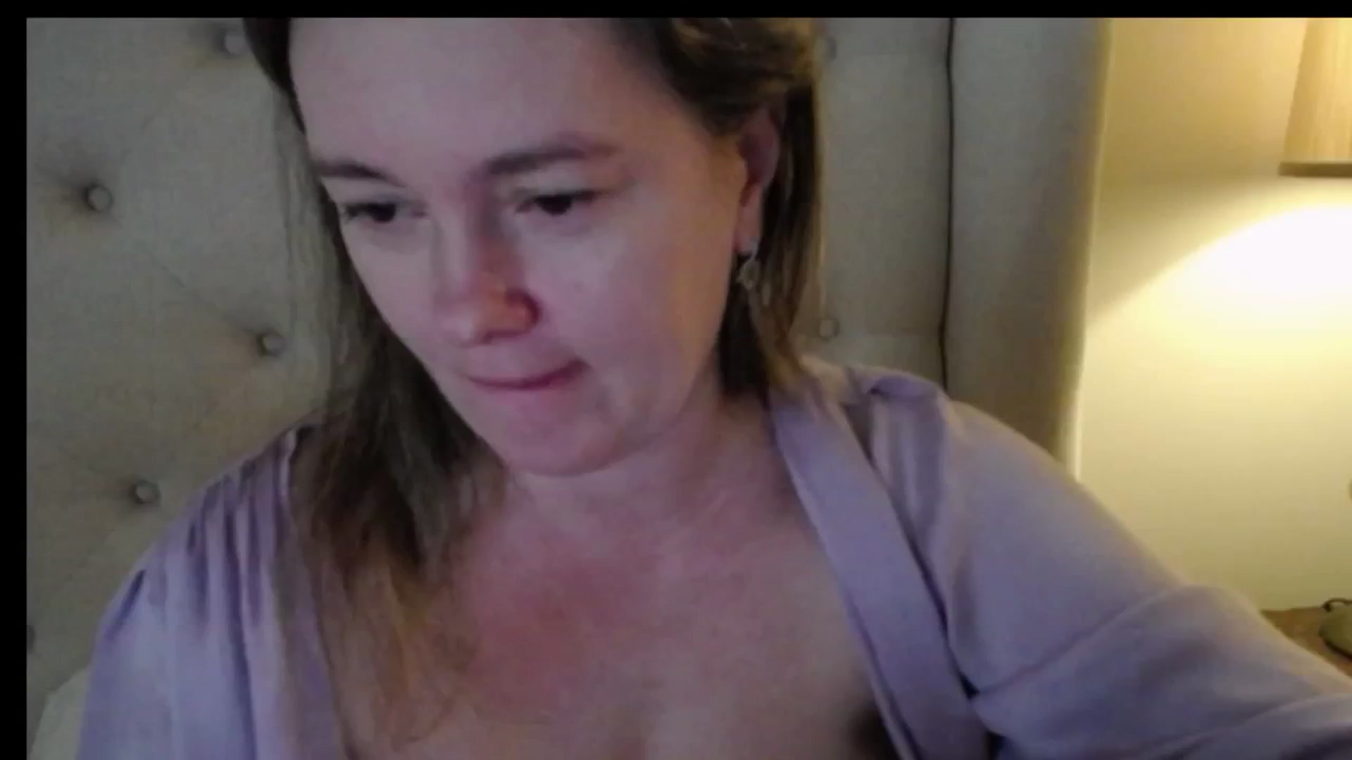 Gallery image thumbnail from J0llye's myfreecams stream on, 03/08/2026, 20:36 image 7 of 20