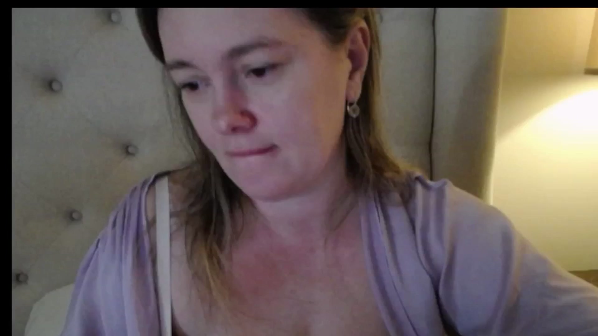 Gallery image thumbnail from J0llye's myfreecams stream on, 03/08/2026, 20:36 image 17 of 20
