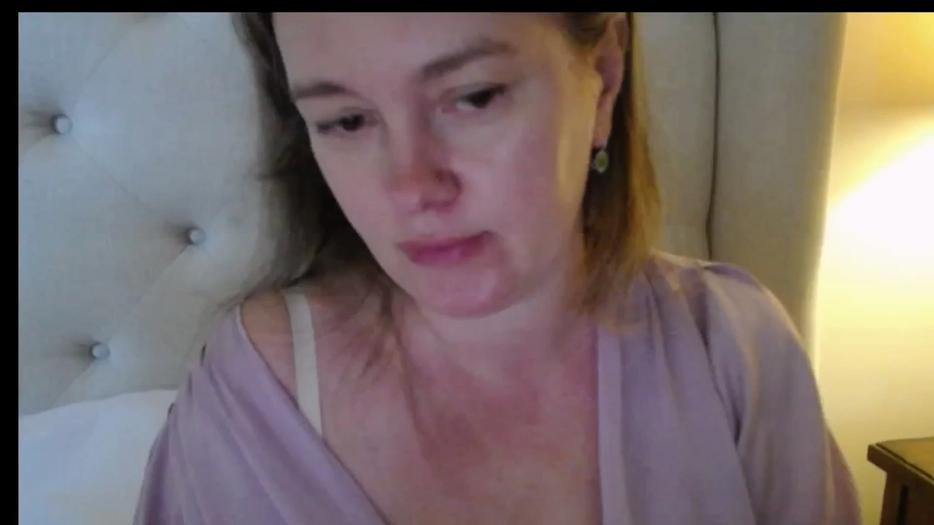 Gallery image thumbnail from J0llye's myfreecams stream on, 03/12/2026, 19:29 image 3 of 20