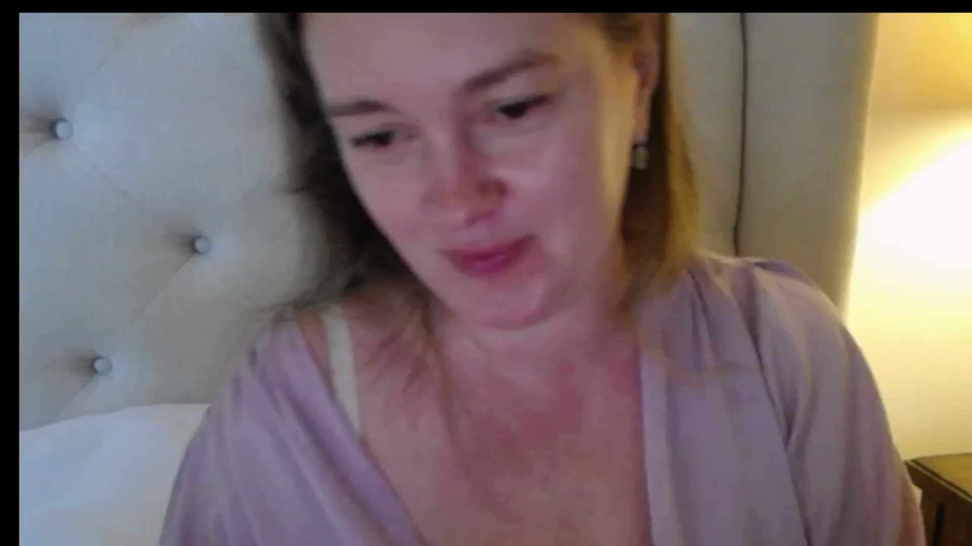 Gallery image thumbnail from J0llye's myfreecams stream on, 03/12/2026, 19:29 image 6 of 20
