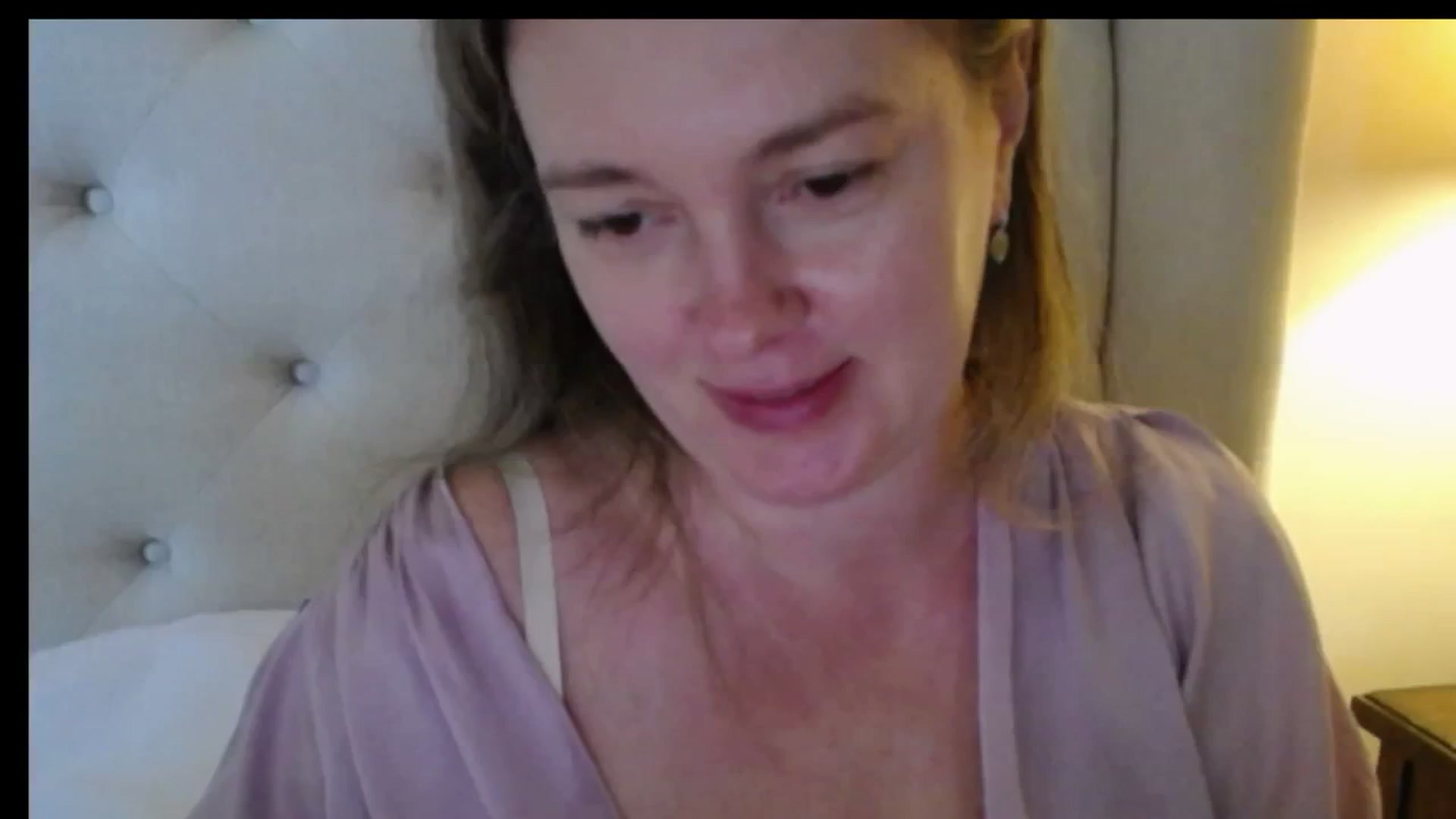 Gallery image thumbnail from J0llye's myfreecams stream on, 03/12/2026, 19:29 image 4 of 20