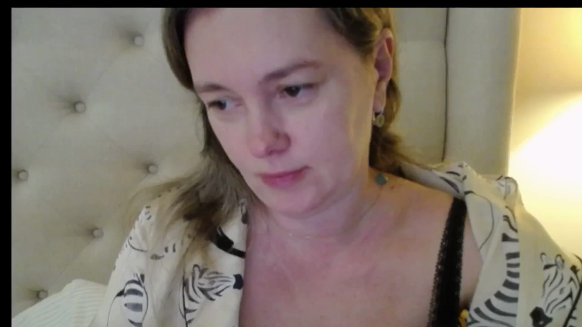 Gallery image thumbnail from J0llye's myfreecams stream on, 03/17/2026, 16:40 image 7 of 20