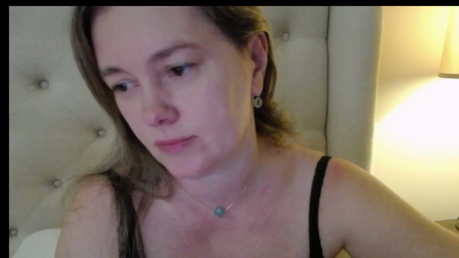 Gallery image thumbnail from J0llye's myfreecams stream on, 03/17/2026, 16:40 image 15 of 20