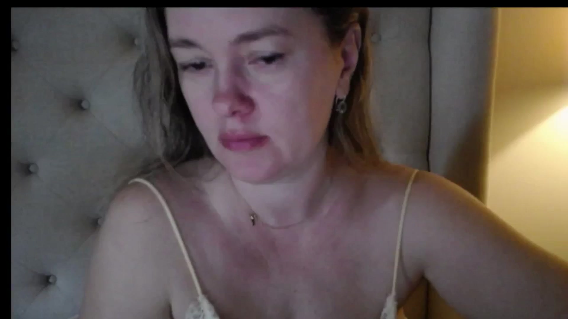 Gallery image thumbnail from J0llye's myfreecams stream on, 03/20/2026, 15:03 image 3 of 20