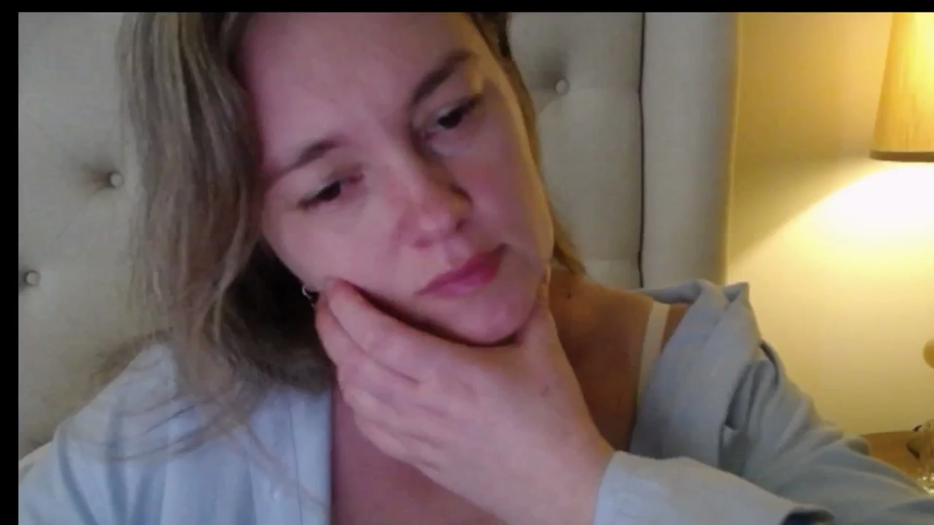 Gallery image thumbnail from J0llye's myfreecams stream on, 03/30/2026, 16:11 image 7 of 20