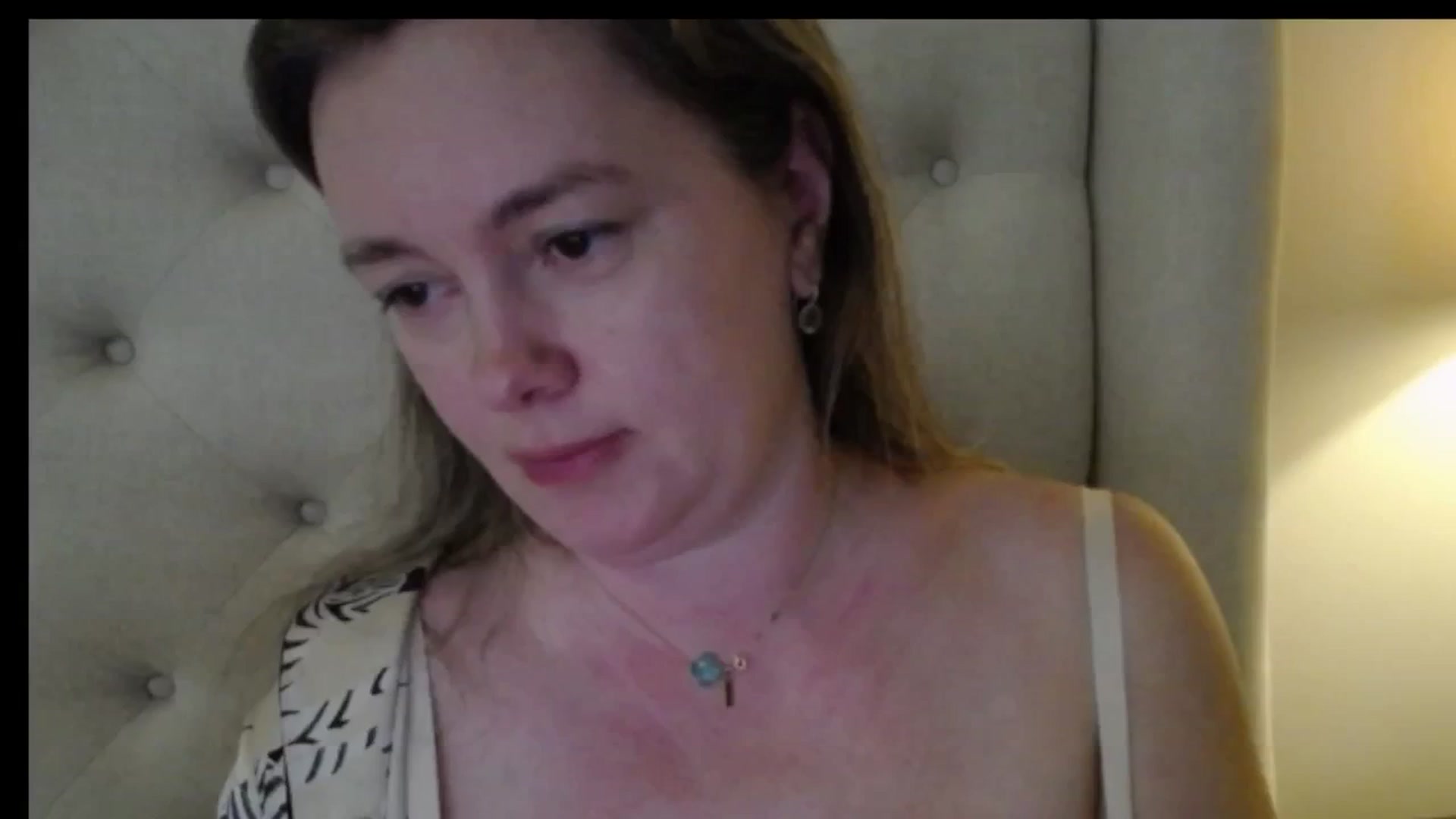 Gallery image thumbnail from J0llye's myfreecams stream on, 03/31/2026, 16:01 image 19 of 20